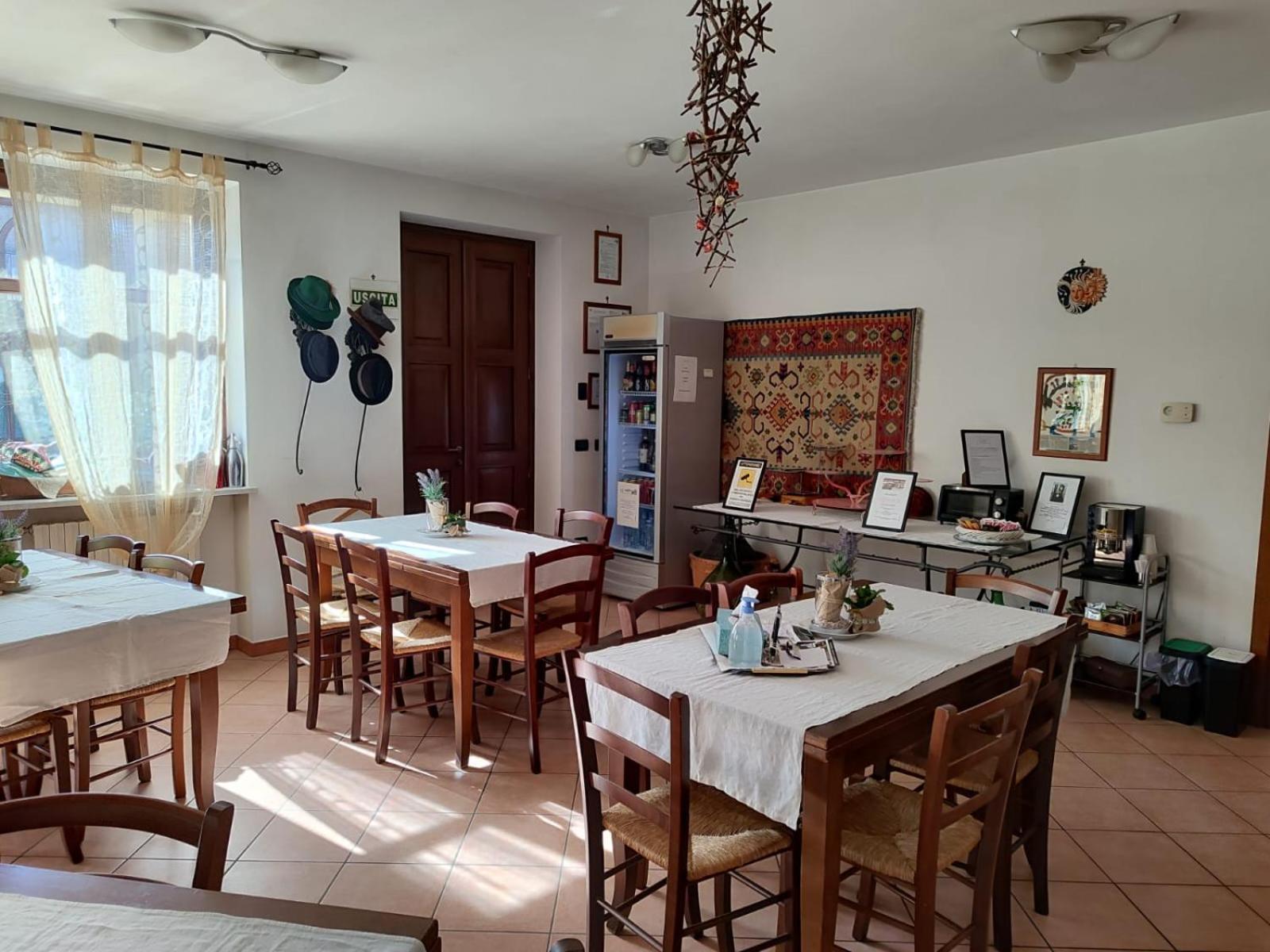 Al Calar Della Sera Sommariva del Bosco Bagian luar foto
