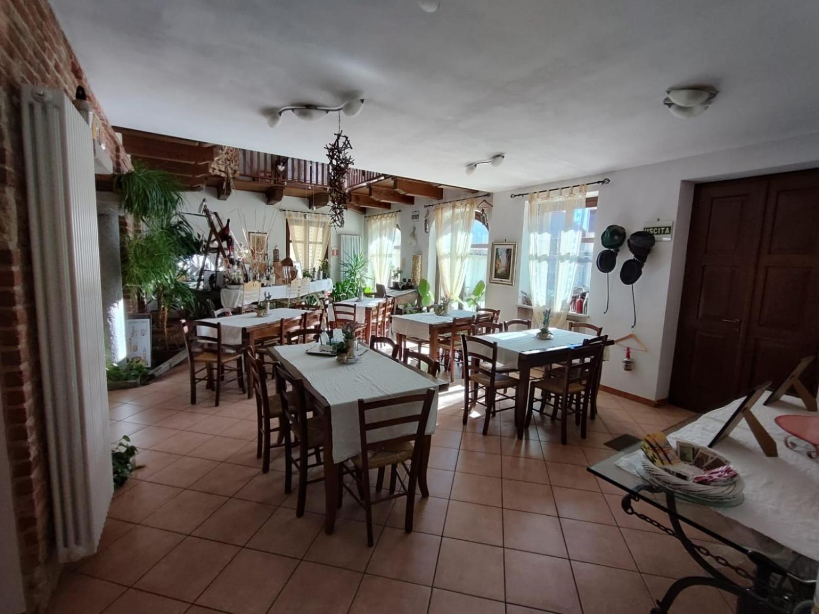 Al Calar Della Sera Sommariva del Bosco Bagian luar foto
