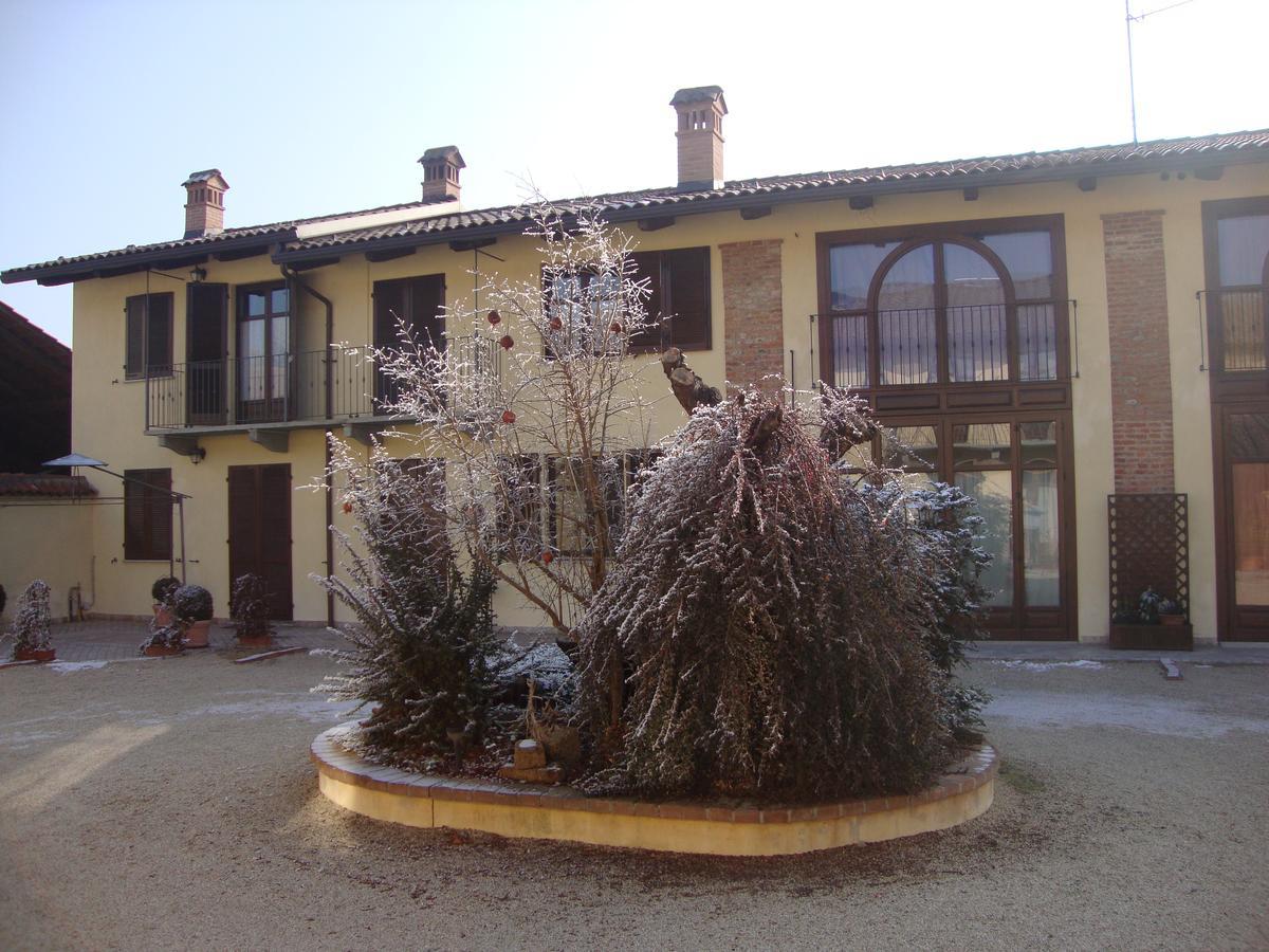 Al Calar Della Sera Sommariva del Bosco Bagian luar foto